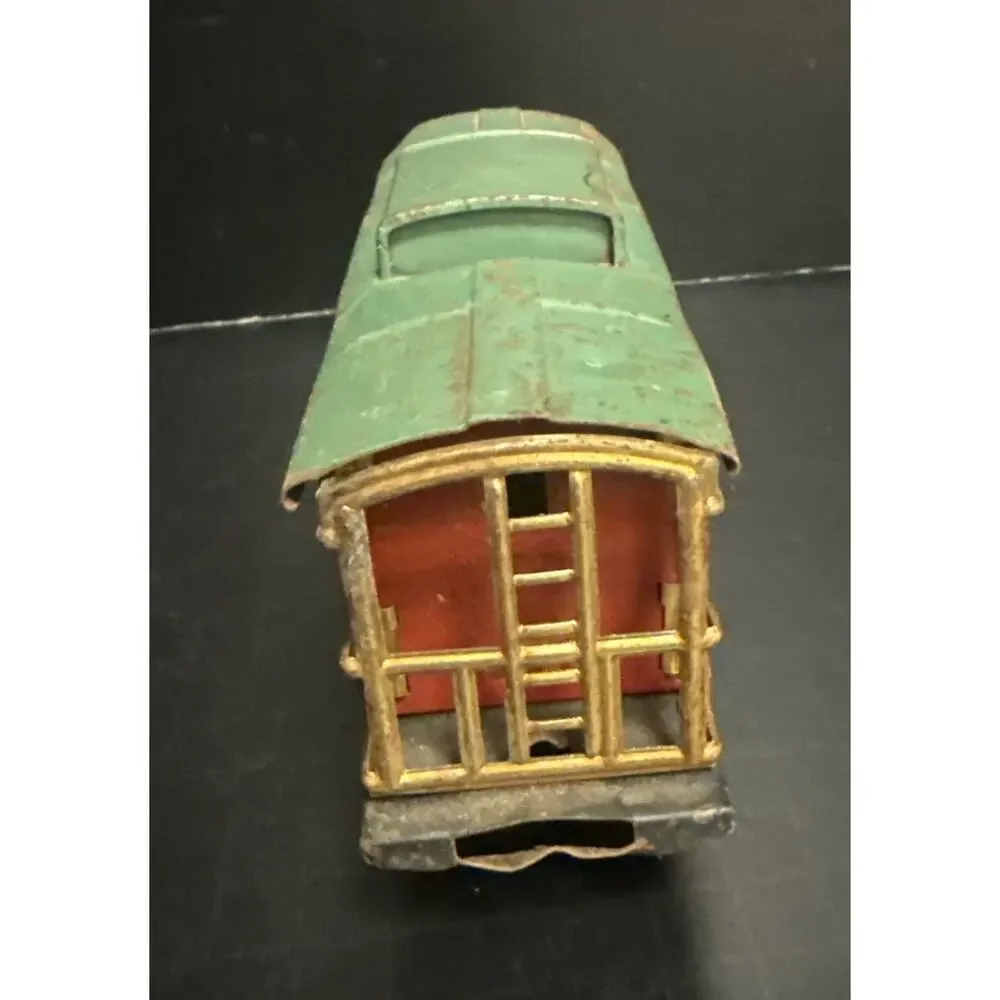 Lionel train caboose